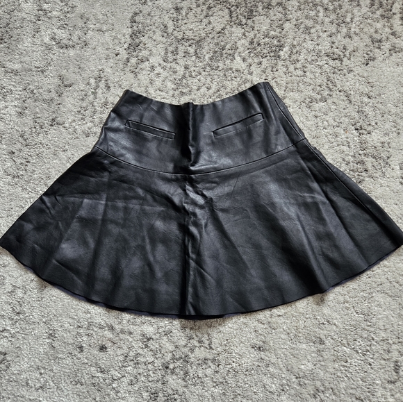 Club Monaco Leather Skirt - Picture 9 of 12